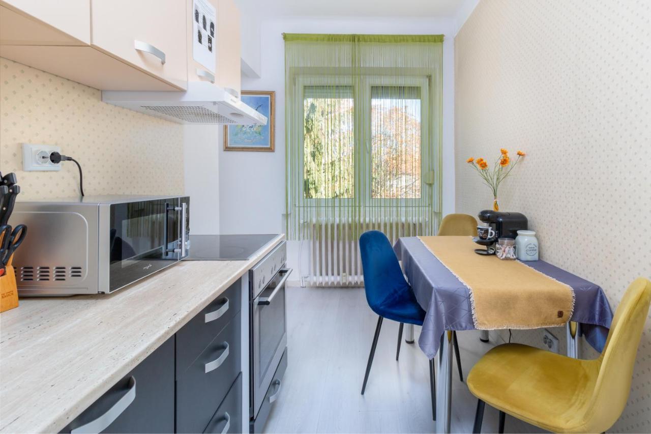 Moonlight Central Apartments Oradea Exteriér fotografie